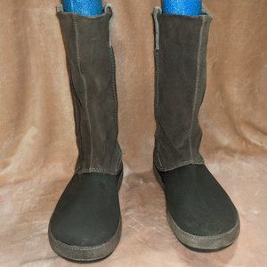 Crocs Pull on Tall Suede Boots Size 11